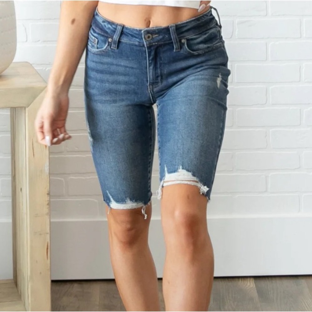 KANCAN Mid-rise Distressed Hem Medium Wash Bermudas